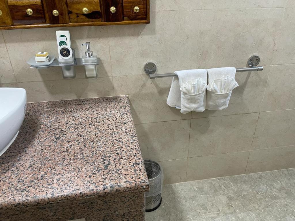 Yashmay Villa Club & Resort Gonda 외부 사진