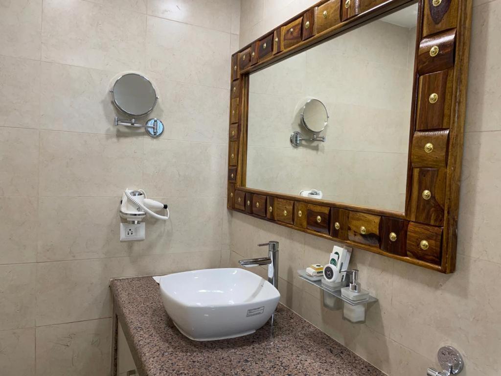 Yashmay Villa Club & Resort Gonda 외부 사진